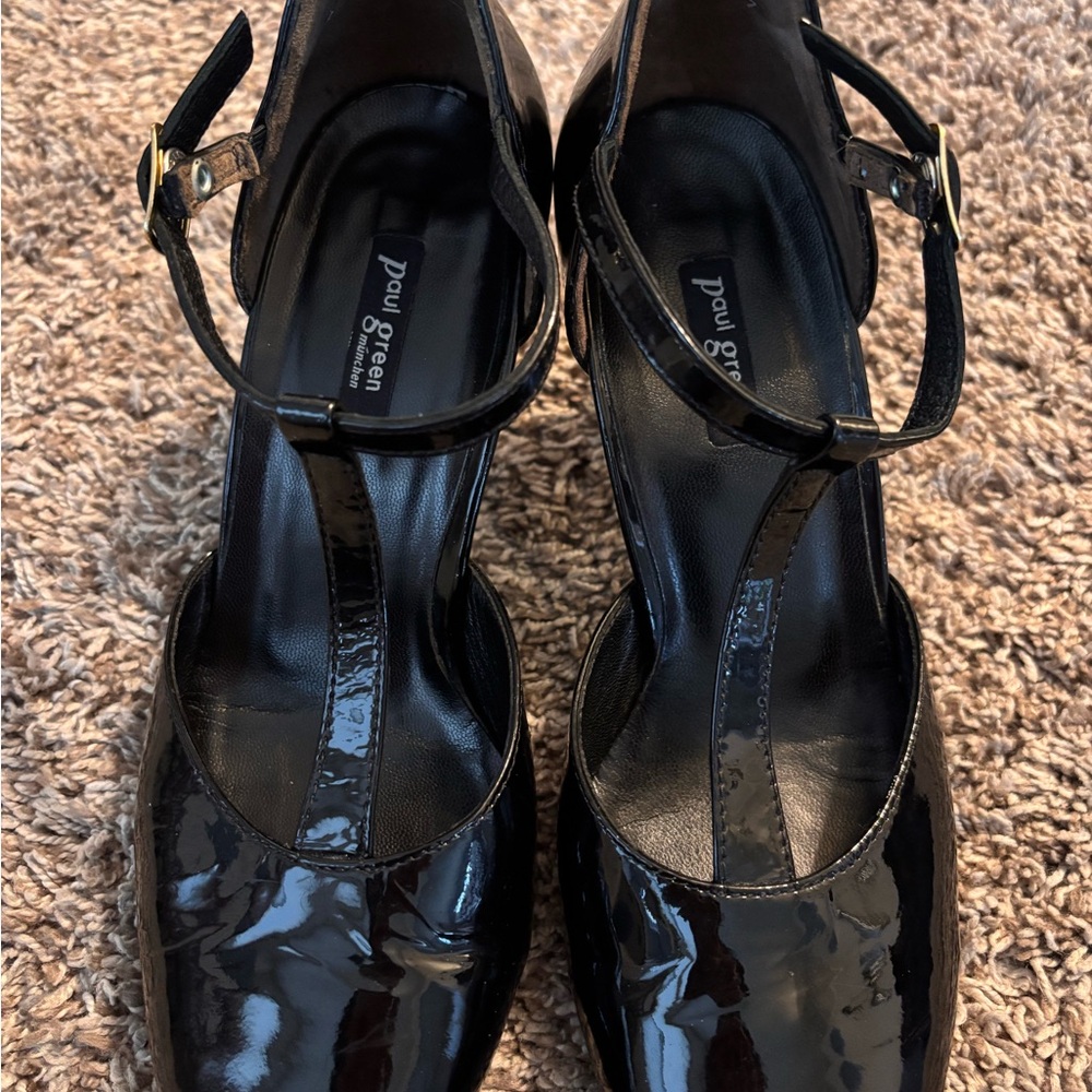 Paul Green München Black Patent Leather T- Strap Heels Sz 6.5 - Picture 7 of 8